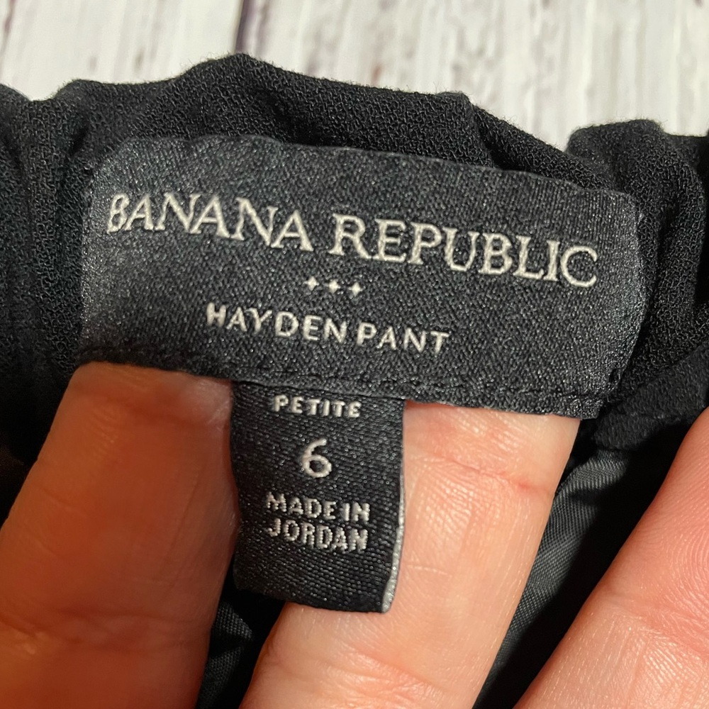 Banana Republic Hayden Pant. Pull on. Black. Size 6 petite. - Picture 3 of 11
